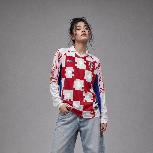 10TF002  เสื้อคอวีปกแขนยาว รุกฆาต เจอร์ซี่ FCT สีแดง
